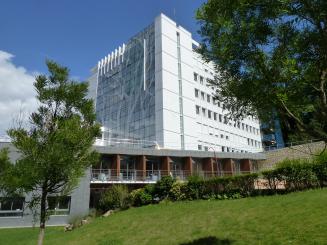 Sèvres: ravalement de façades pour lhôpital